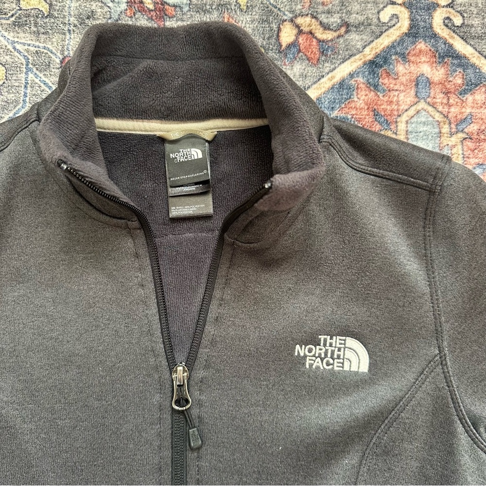 Grey North Face fleece zip up - Picture 2 of 3